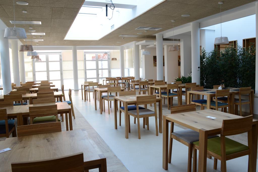 Hotel Nar 트레빈예 외부 사진